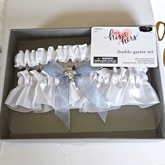 'Best Day Ever' Wedding Banner, Signs, Cake Topper, and More Bundle - Picture 4 of 7